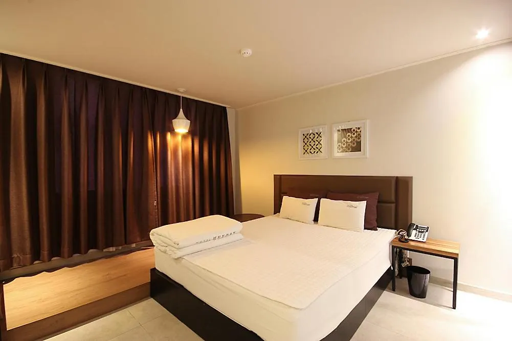 Hey Day Hotel Pusan 0*,