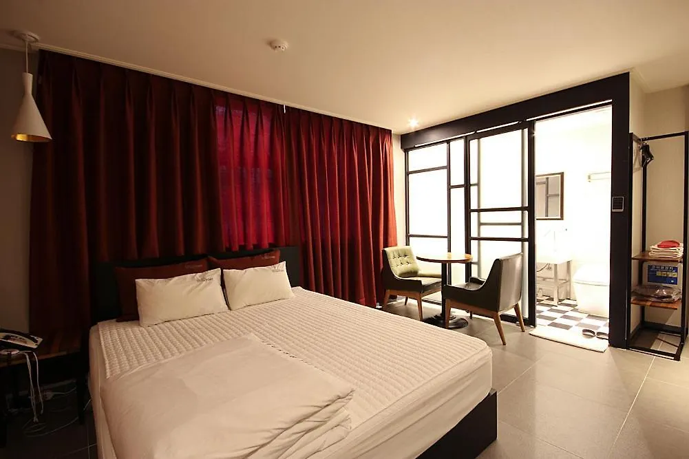 Hey Day Hotel Busan 0*,  South Korea