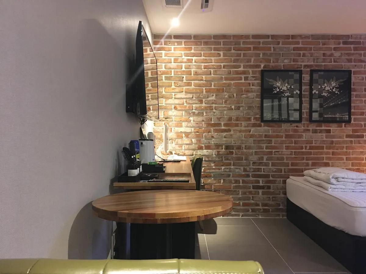 Hey Day Hotel Busan 0*,